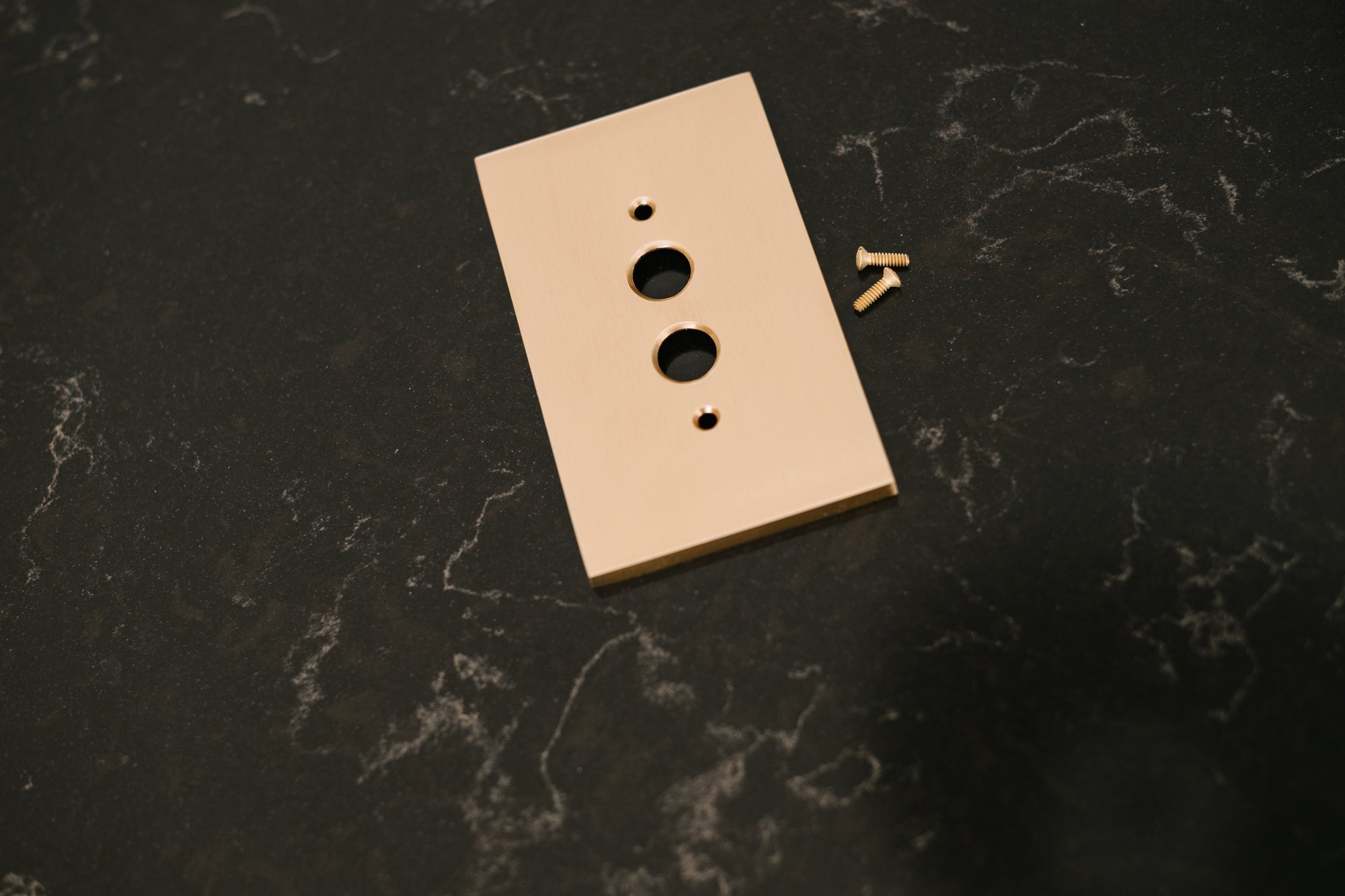 Why Solid Brass Outlasts Every Other Wall Plate Material